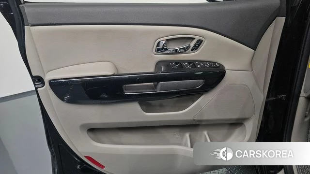 Kia All New Carnival id 4502811 из Кореи 16