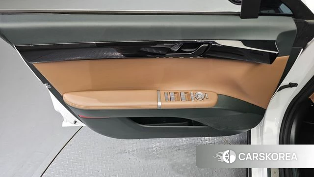 Hyundai Grandeur (GN7) id 4880496 из Кореи 16