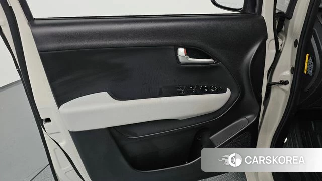 Kia The New Kia Ray EV id 4670031 из Кореи 16