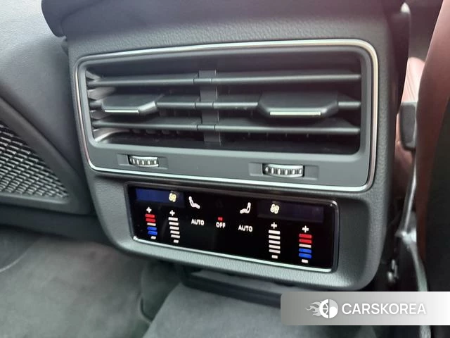 Audi SQ7 id 4240293 из Китая 16