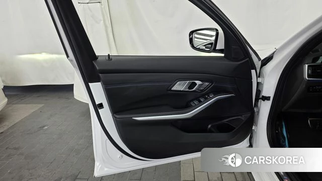 BMW 3 Series (G20) id 4603802 из Кореи 16