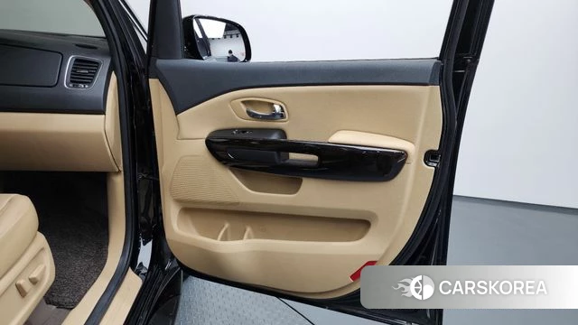Kia The New Carnival id 4574083 из Кореи 16