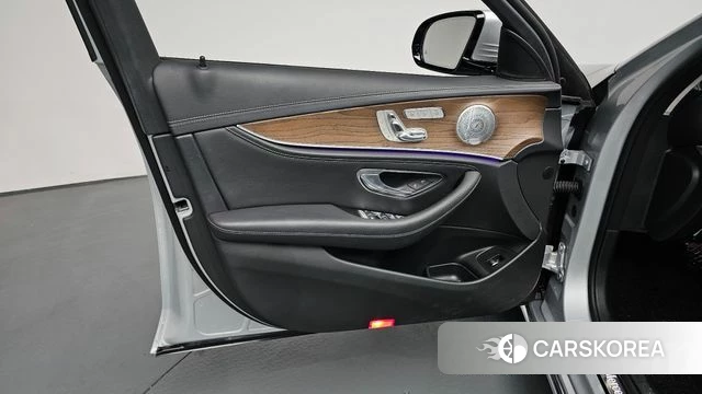 Mercedes-Benz E-Class W213 id 4338959 из Кореи 16