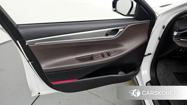 Hyundai The New Grandeur IG Hybrid id 4551029 из Кореи 16