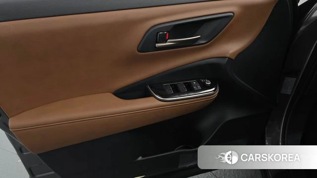 Toyota Crown Crossover id 4185450 из Кореи 16