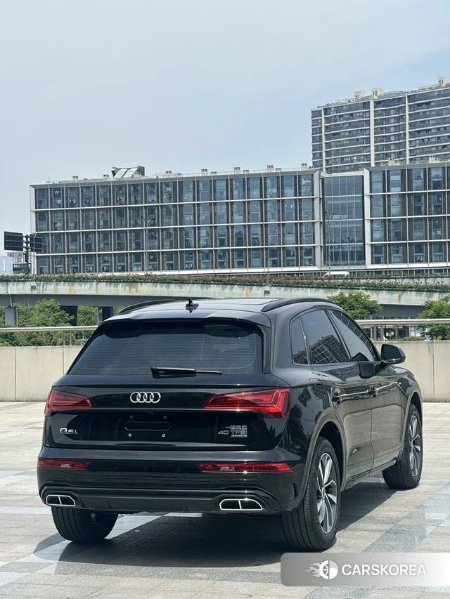 Audi Q5L id 4307015 из Китая 16