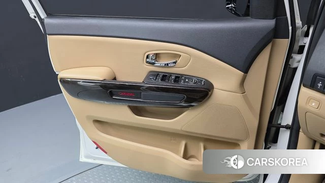 Kia The New Carnival id 4543456 из Кореи 16