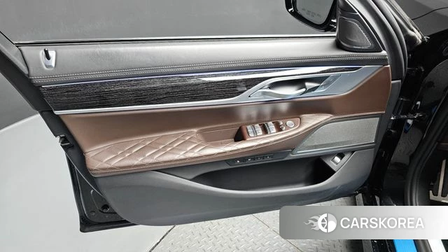 BMW 7 Series (G11) id 4849393 из Кореи 16