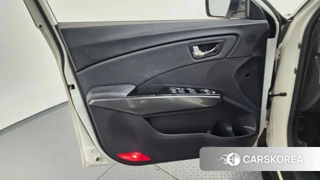 Ssangyong Tivoli Air id 4541592 из Кореи 16
