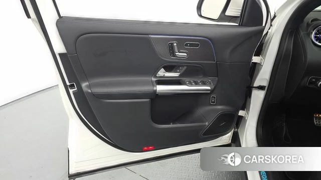 Mercedes-Benz EQA H243 id 4675516 из Кореи 16