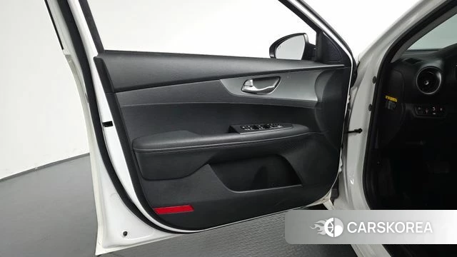 Kia Come New K3 id 4586961 из Кореи 16