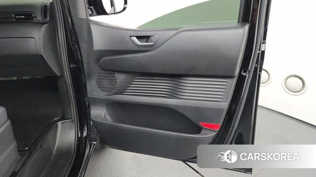 Hyundai Staria id 4928767 из Кореи 16