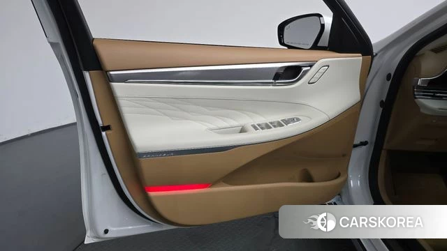 Hyundai The New Grandeur IG Hybrid id 4350318 из Кореи 16
