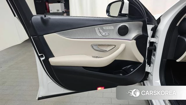 Mercedes-Benz E-Class W213 id 4873630 из Кореи 16