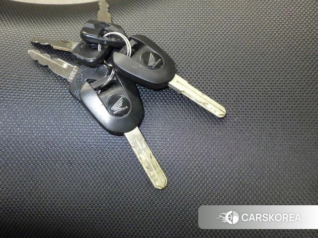 Проданный Honda CBR400R id 3997133 из Японии, фото 16