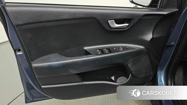Kia Stonic id 4574414 из Кореи 16