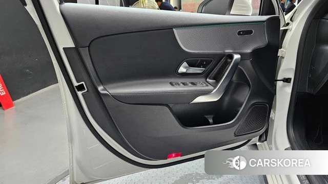 Mercedes-Benz A-Class W177 id 4517849 из Кореи 16