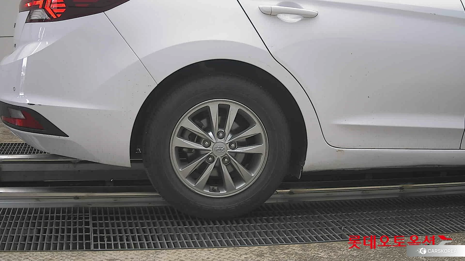 Hyundai Avante id 3869350 из Кореи 16