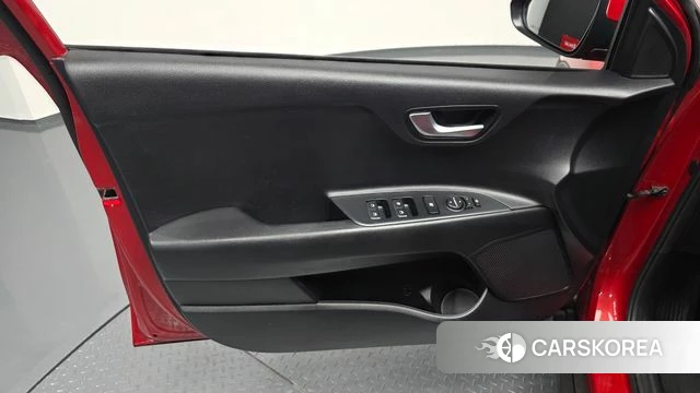 Kia Stonic id 4836840 из Кореи 16