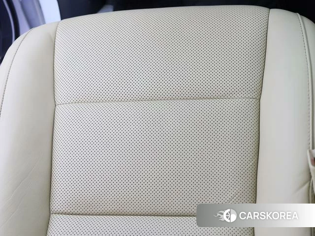 Toyota Elfa id 4298283 из Китая 16