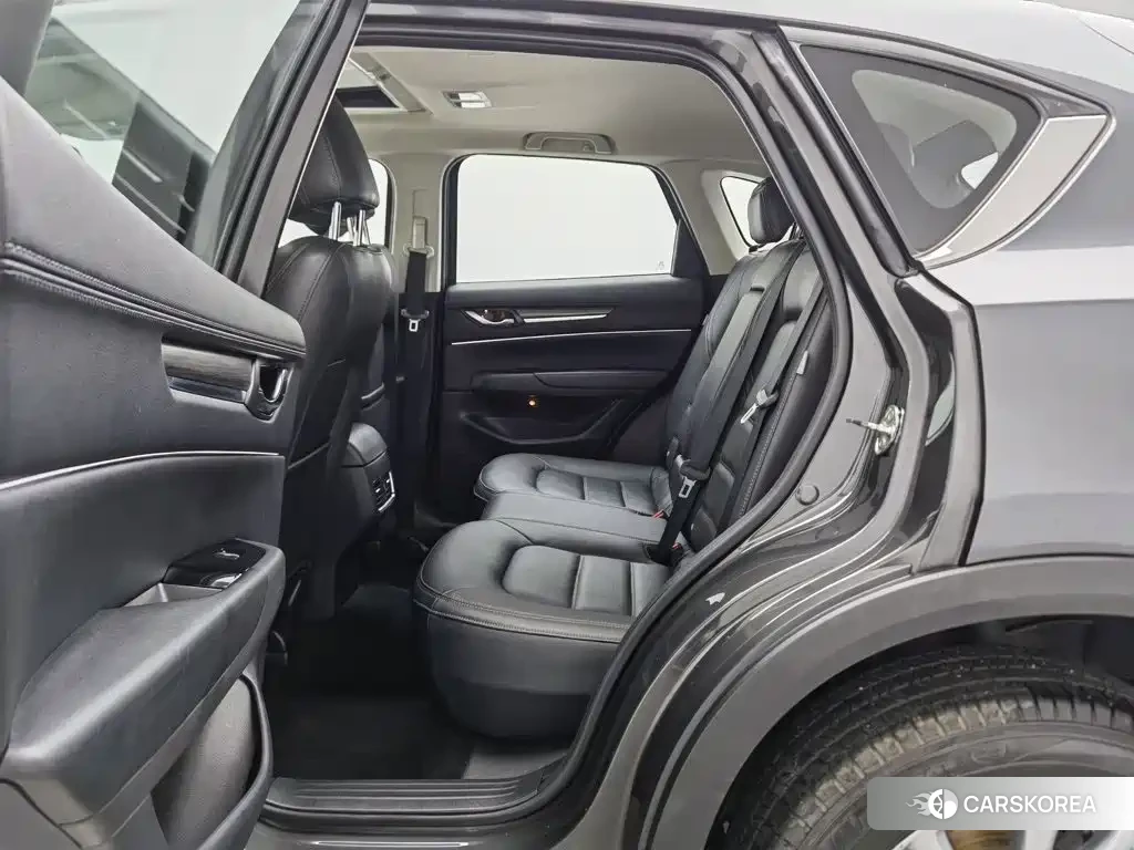 Mazda CX-5 id 4680617 из Китая 16