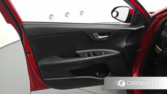 Kia Stonic id 4708759 из Кореи 16