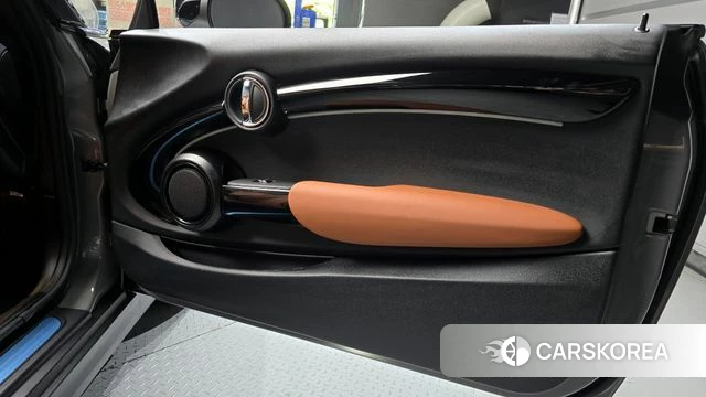 Mini Cooper S Convertible id 4343874 из Кореи 16