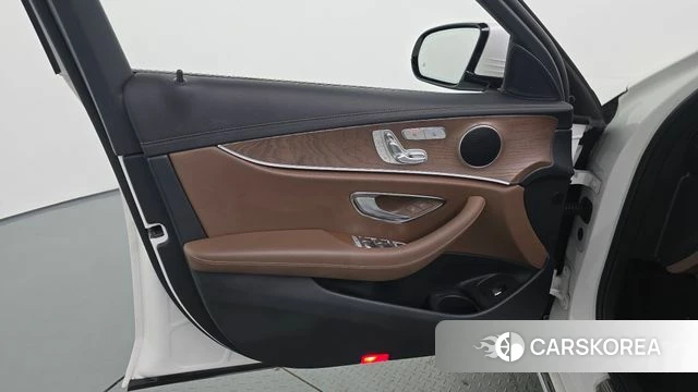 Mercedes-Benz E-Class W213 id 4721853 из Кореи 16