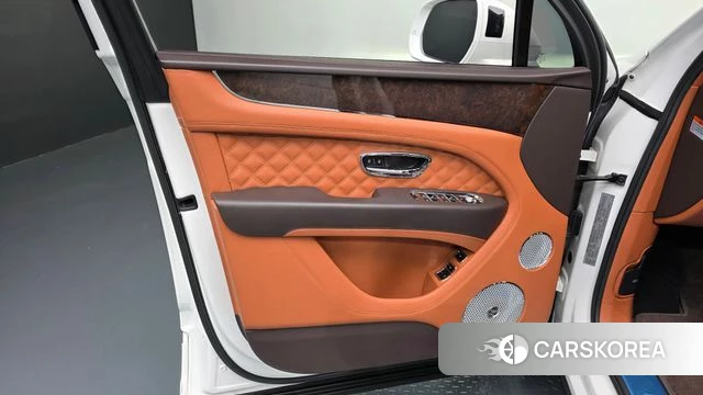 Bentley Bentayga id 4481312 из Кореи 16