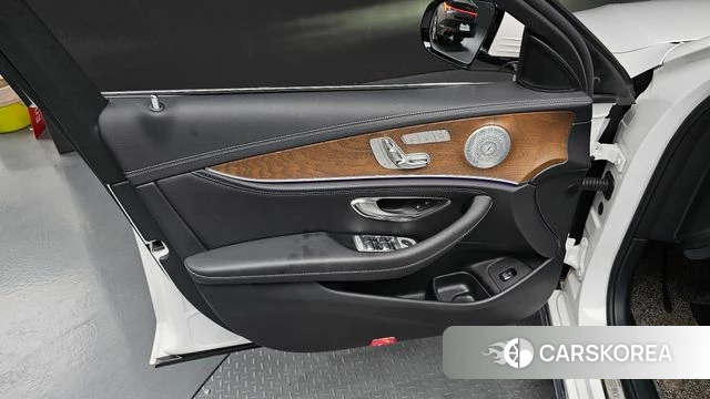 Mercedes-Benz E-Class W213 id 4530488 из Кореи 15