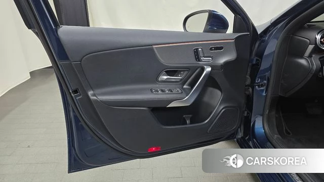Mercedes-Benz A-Class W177 id 4542248 из Кореи 16