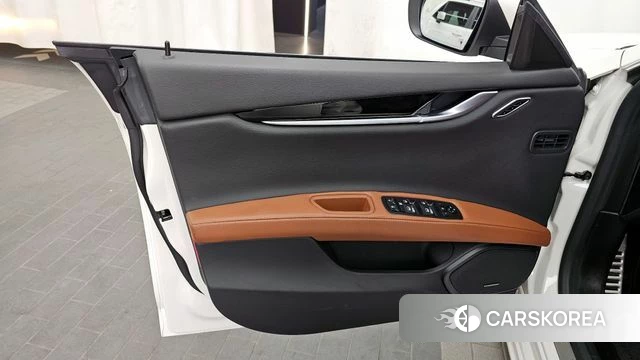 Maserati Ghibli id 4344071 из Кореи 16