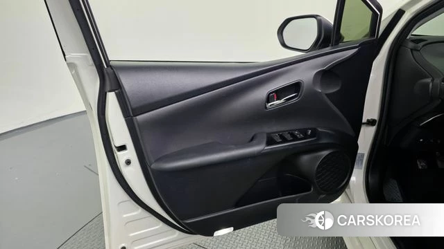 Toyota Prius 4th Generation id 4620188 из Кореи 16