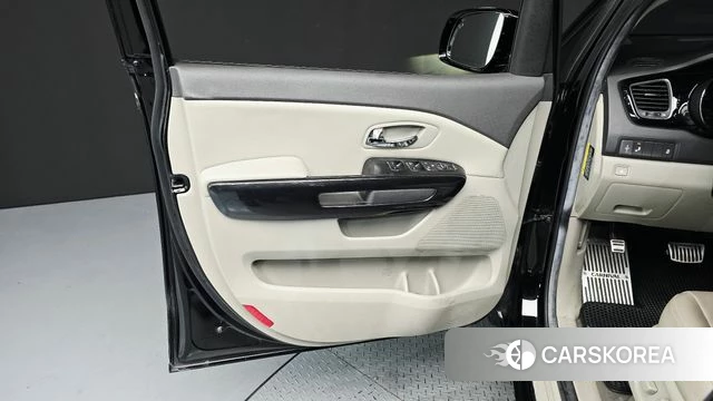 Kia All New Carnival id 4770861 из Кореи 16