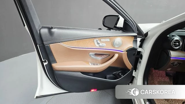 Mercedes-Benz E-Class W213 id 4244857 из Кореи 16