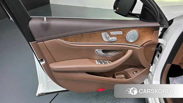 Mercedes-Benz E-Class W213 id 4339320 из Кореи 16