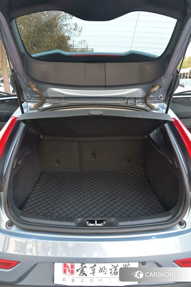 Volvo V40 id 4210924 из Китая 16