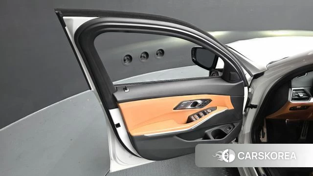 BMW 3 Series (G20) id 4302573 из Кореи 16
