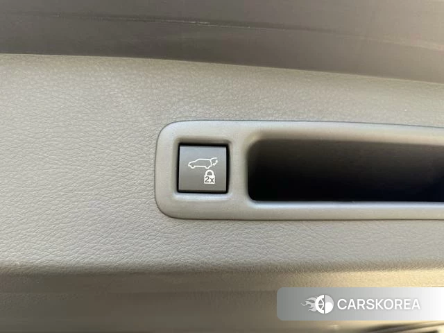 Toyota Grevia id 4258875 из Китая 16