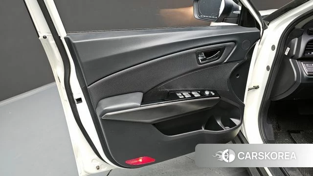 Ssangyong Tivoli Air id 4356657 из Кореи 16
