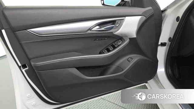 Cadillac CT5 id 4758944 из Кореи 16