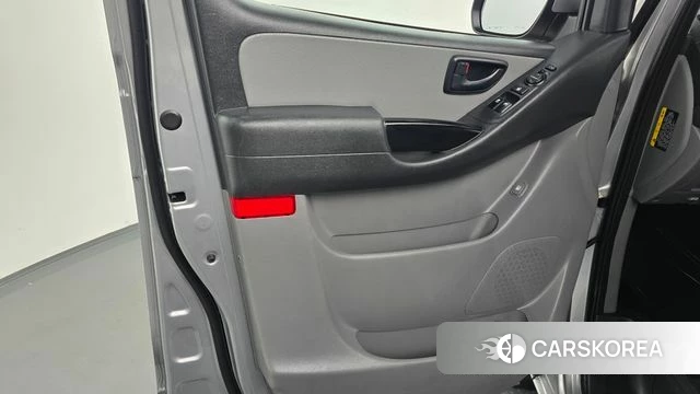 Hyundai The New Grand Starex id 4642739 из Кореи 16