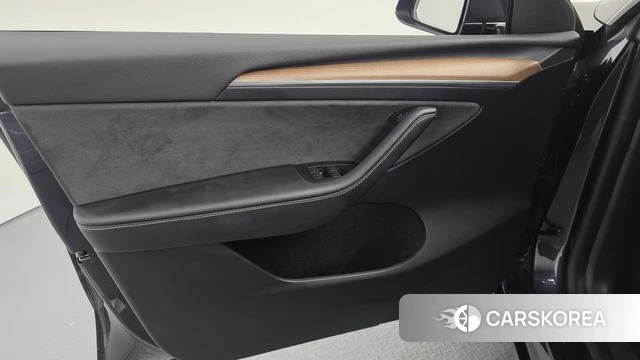 Tesla Model Y id 4523395 из Кореи 16