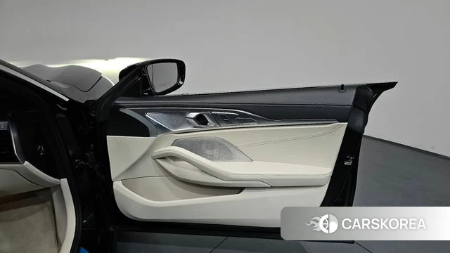 BMW 8 Series (G15) id 4757247 из Кореи 16