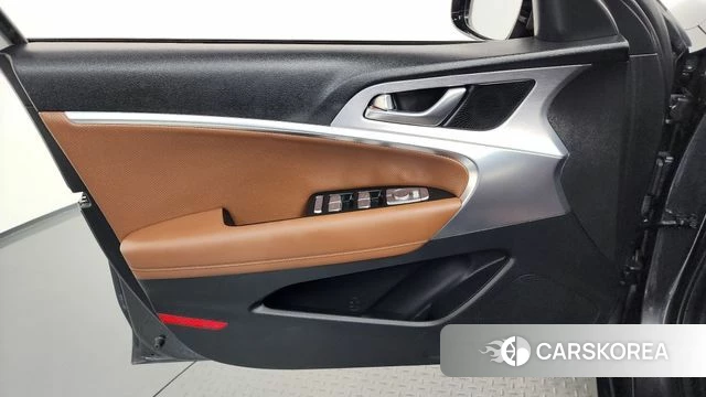Genesis G70 id 4794606 из Кореи 16