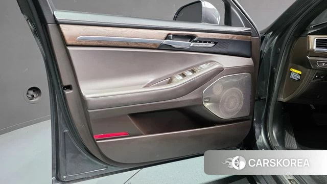 Genesis G90 id 4568134 из Кореи 16