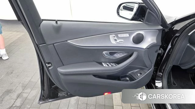 Mercedes-Benz E-Class W213 id 4568445 из Кореи 16