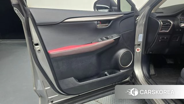 Lexus NX300h id 4397594 из Кореи 16