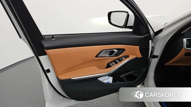 BMW 3 Series (G20) id 4292397 из Кореи 16