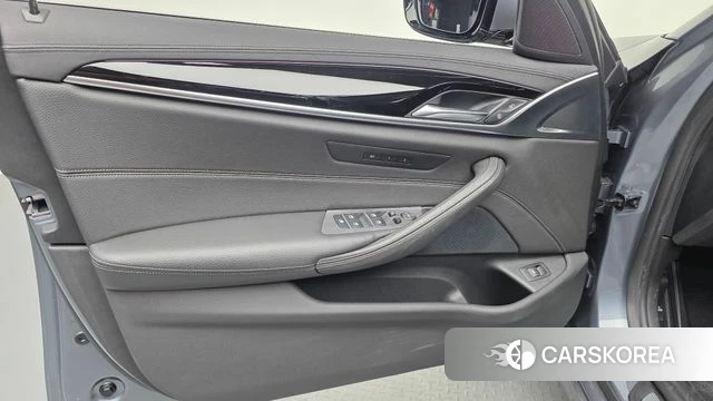 BMW 5 Series (G30) id 4551568 из Кореи 16